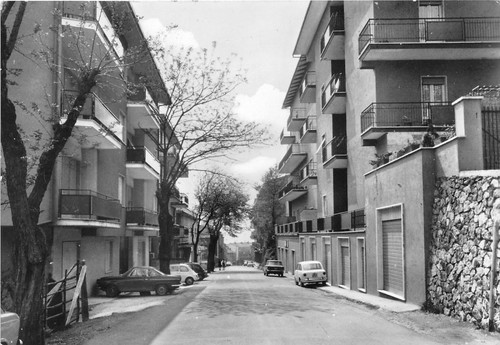 Cartolina allumiere via - ,