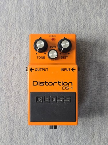 Boss distortion pedale - boss, ds-1