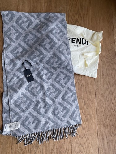 Sciarpa originale fendi - sciarpa,