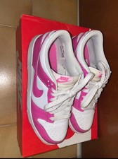 Nike Dunk Low Scarpe Sportive per Donna, EU 39 Colore Fucsia/bianco