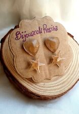Coppia di Orecchini a bottoncino in resina Cuori e Stelle Oro 