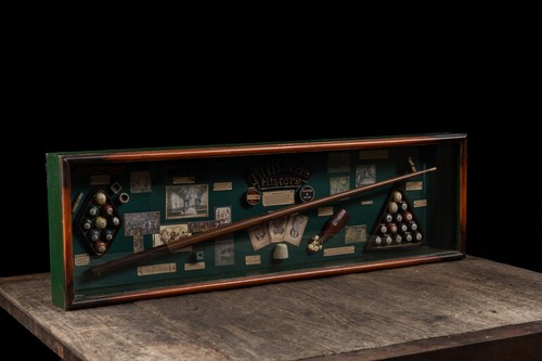 Espositore shadowbox storia