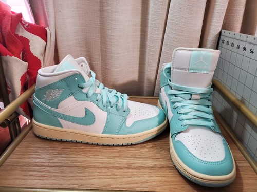 Wmns air jordan mid light - air,