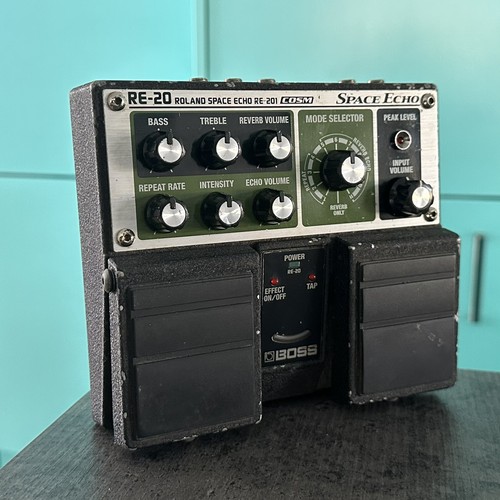 Boss roland space - re-20, tape