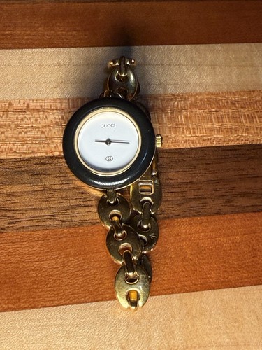 Vintage gucci women watch - gucci,