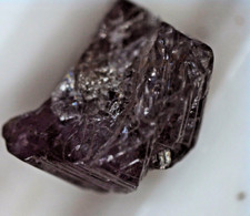 Diamante naturale ROSA grezzo