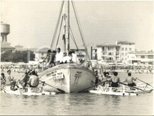 1966 CESENATICO "Nautic Bar da Michelino" su un motopeschereccio - Foto 24x18