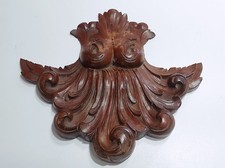 Fregio in legno intagliato