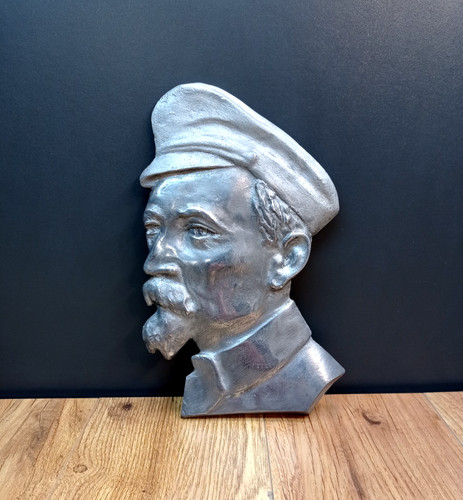 Vecchio grande busto - , di