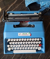 Macchina da scrivere Olivetti