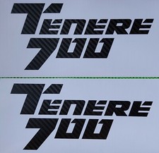 2 ADESIVI ADESIVO YAMAHA  STICKER - TENERE 700 PRESPAZIATO EFFETTO CARBON 18CM.