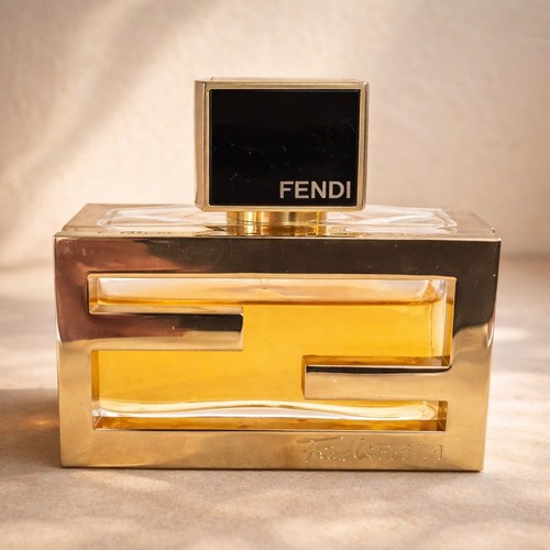 Fendi fan - fan,
