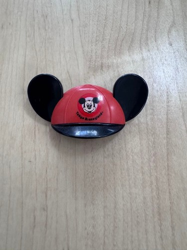 Distintivo cappello orecchio