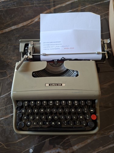 Macchina scrivere olivetti - da,