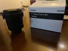 Obiettivo grandangolo zoom Sigma DC 17-70mm f 2.8-4.5 per reflex Nikon