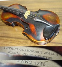 4/4 VIOLIN labelled PETRUS