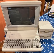 Vintage Apple IIe Platinum