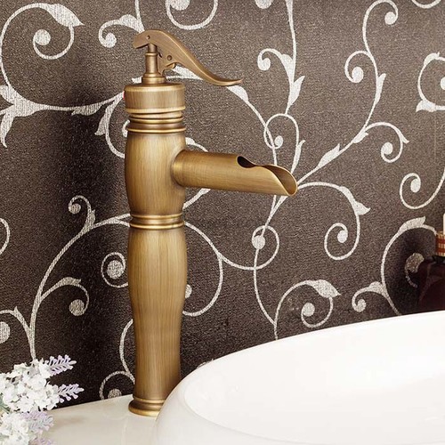 Rubinetto miscelatore lavabo