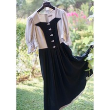 ABITO TIROLESE NERO / ECRU'