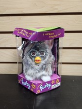 Topo Chiesa Furby-occhi grigi