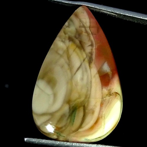 Pietra preziosa cabochon