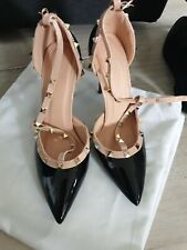 Sandali Roberto Stile Valentino,  Elisabetta Franchi 