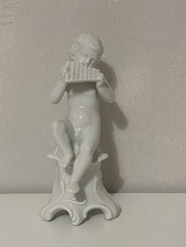 Antico putto figurina