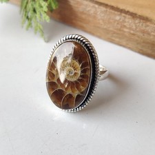 Anello con pietre preziose