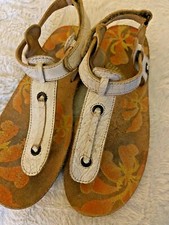 Primigi $69 Girls  US SIZE 1/