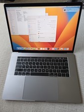 Apple MacBook Pro 2018 15 pollici Touchbar i7, 16 GB, 256 GB, Radeon 555X GRIGIO SIDERALE