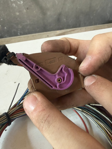Connettore scatola fusibili