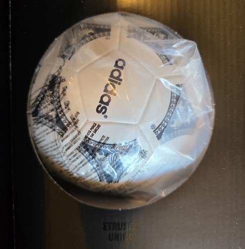 Adidas world cup - world, 1990
