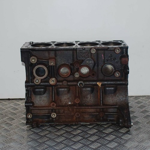 Blocco motore mazda berlina - blocco,