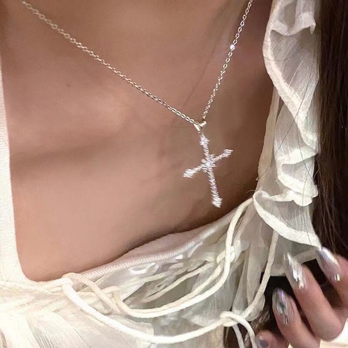 Collana croce stella alla moda