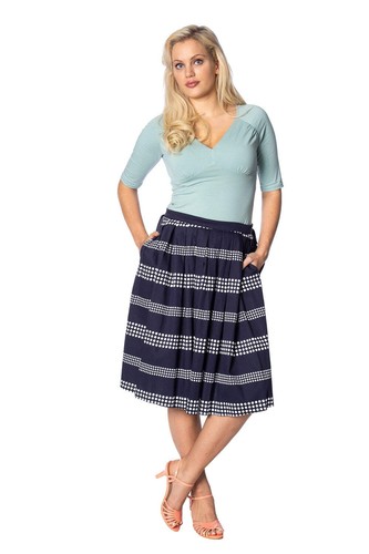 Abbigliamento vietato pieghe - vietato,