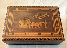 Antica scatola in legno