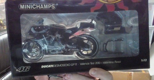 Rossi 2011 ducati gp - rossi,