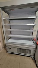 Banco frigo refrigerato aperto