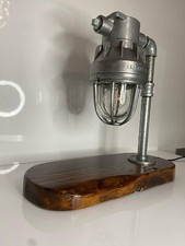 Lampada vintage da tavolo