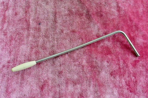 Braccio tremolo pendente