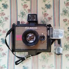 Polaroid EE 44 land camera. Macchina fotografica vintage per foto istantanee