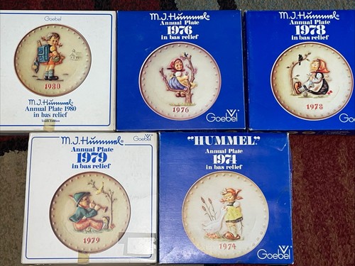 Lot hummel plates - of,