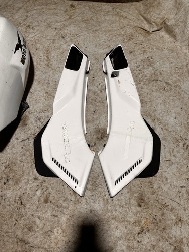 Fianchetti copri batteria moto - copri,