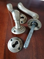 Maniglie in ottone per porte