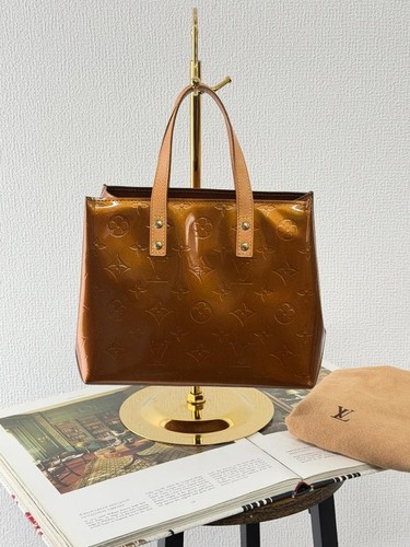 Louis vuitton monogram - vuitton, vinyl