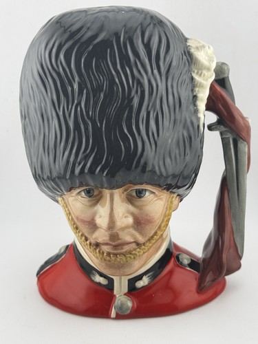 Royal doulton the guardsman - royal,