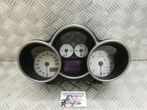 Quadro strumenti alfa romeo - strumenti,