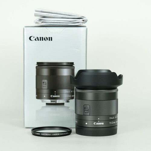 Canon m11 22mm 6 is - canon, f4-5.6