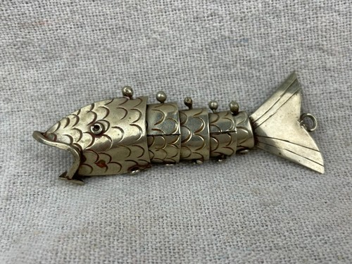 Ciondolo pesce articolato