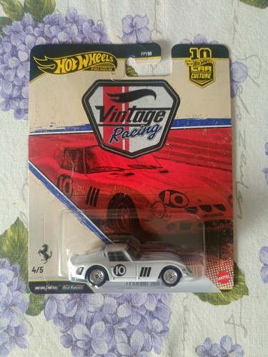 Mattel hot wheels - hot,